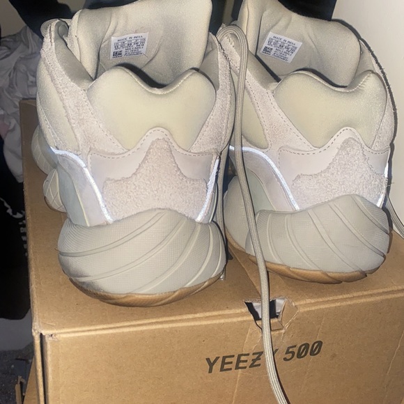 Yeezy 500 Stone - Picture 2 of 4